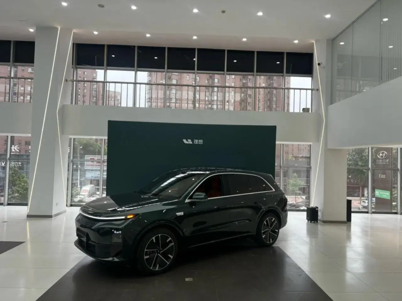 Li 2025 L6 Max Intelligent Refreshed Version Automatic Transmission 4