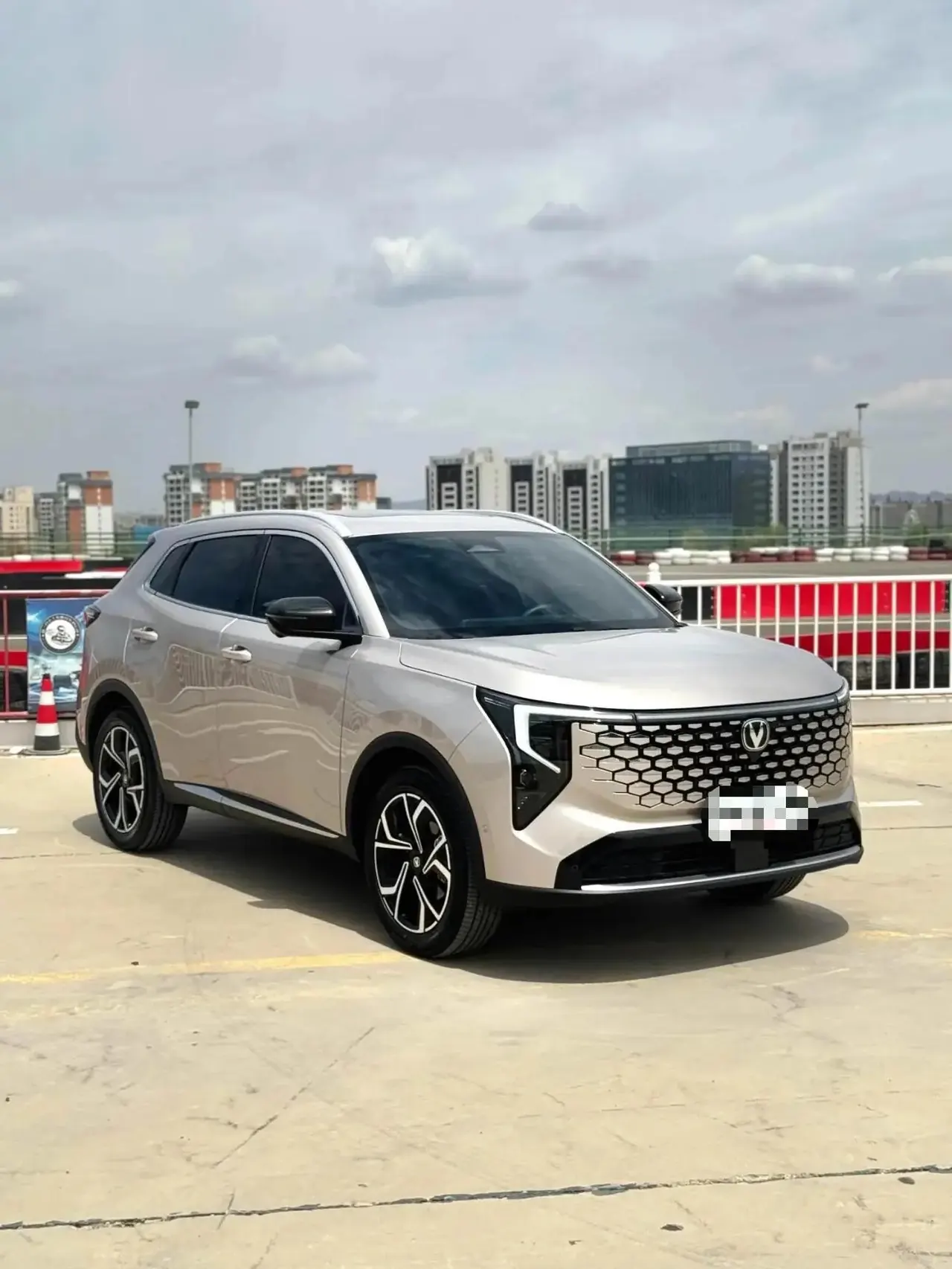 ChangAn 2026 CS55 PLUS 1.5T New Blue Whale Tianshu Honorable Automatic Gear 3