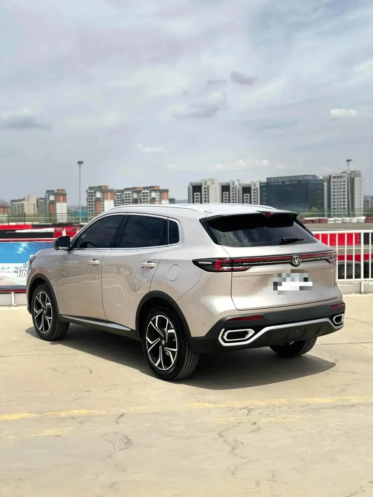 ChangAn 2026 CS55 PLUS 1.5T New Blue Whale Tianshu Honorable Automatic Gear 4