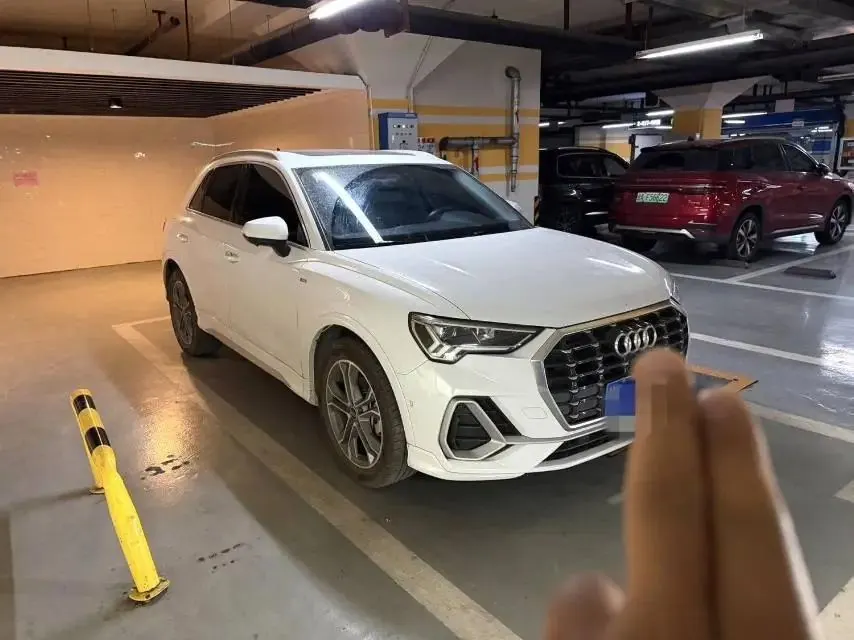 Audi Q3 2021 model 40 TFSI Sporty Edition 3