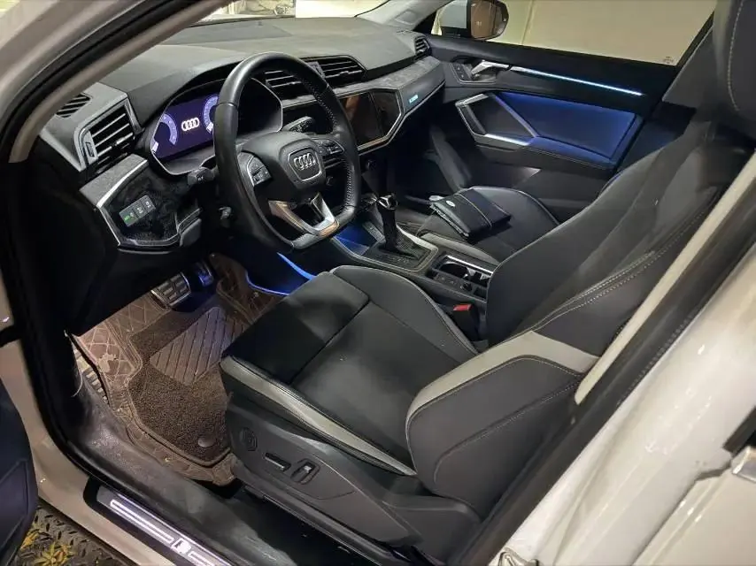 Audi Q3 2021 model 40 TFSI Sporty Edition 4