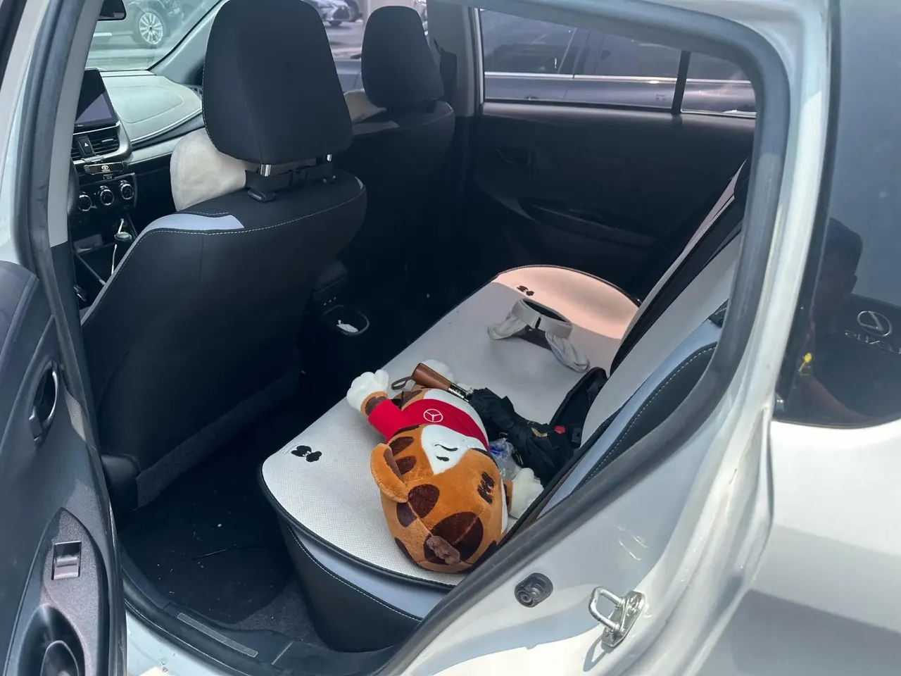 YARiS L Zhixuan 2022 1.5L CVT Leading PLUS Edition 3