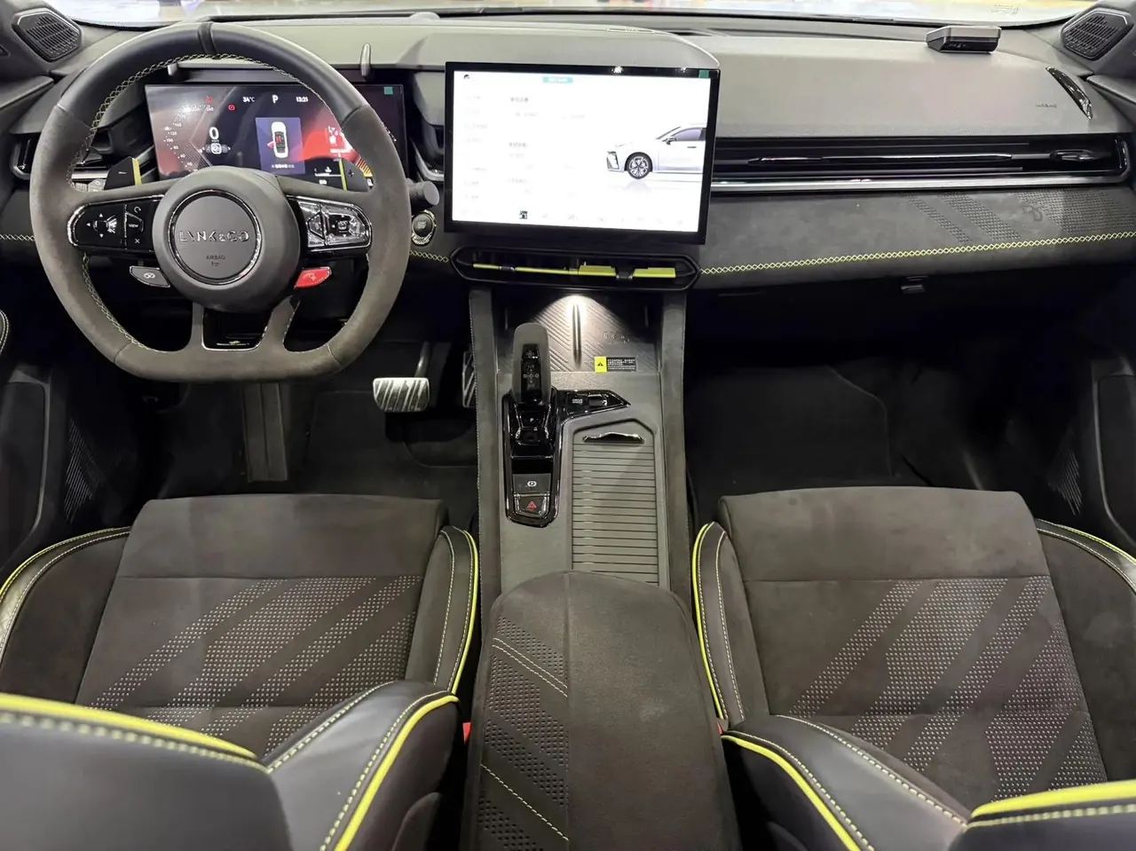 LYNK&amp;CO 2025 LYNK&amp;CO 03 2.0TD performance package automatic gear 8