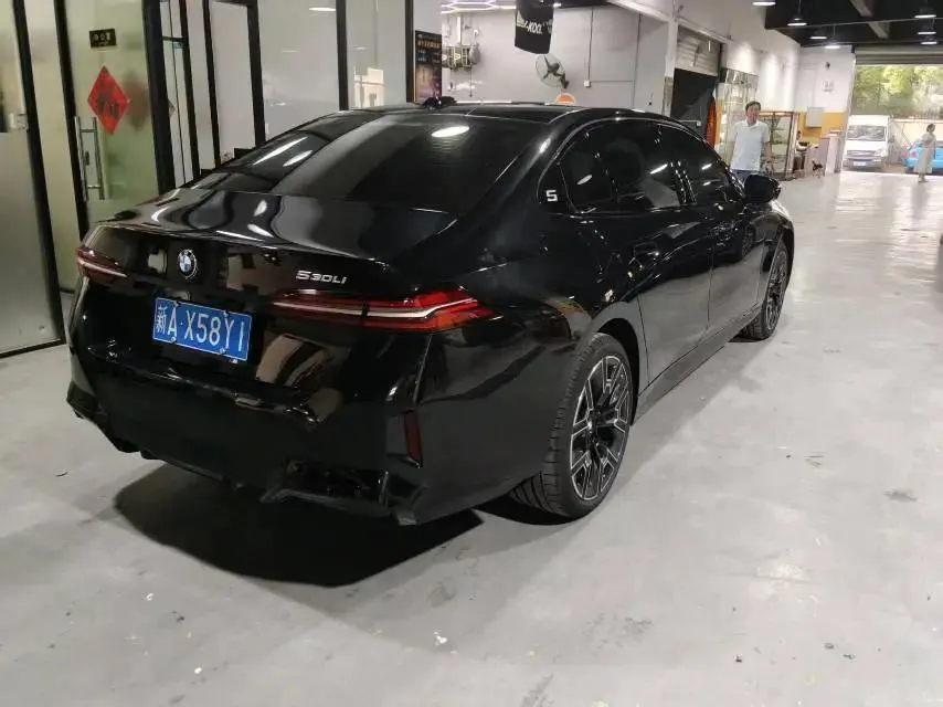 BMW 5 Series 2026 530Li 48V 2.0T Leading M Sports Suit Automatic Gear 4