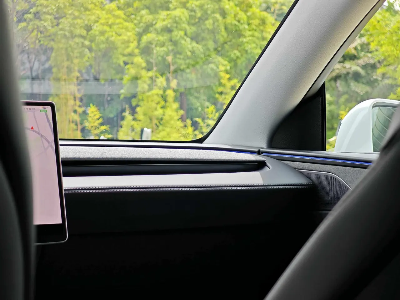 Tesla 2026 Model Y Long Range Rear-Wheel-Drive Automatic 16