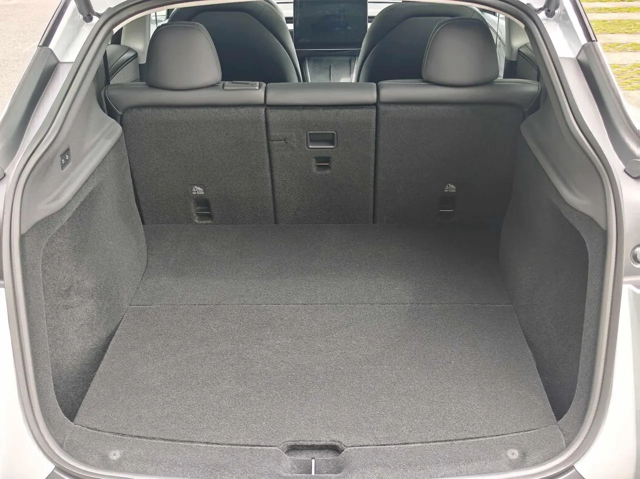 Tesla 2026 Model Y Long Range Rear-Wheel-Drive Automatic 20