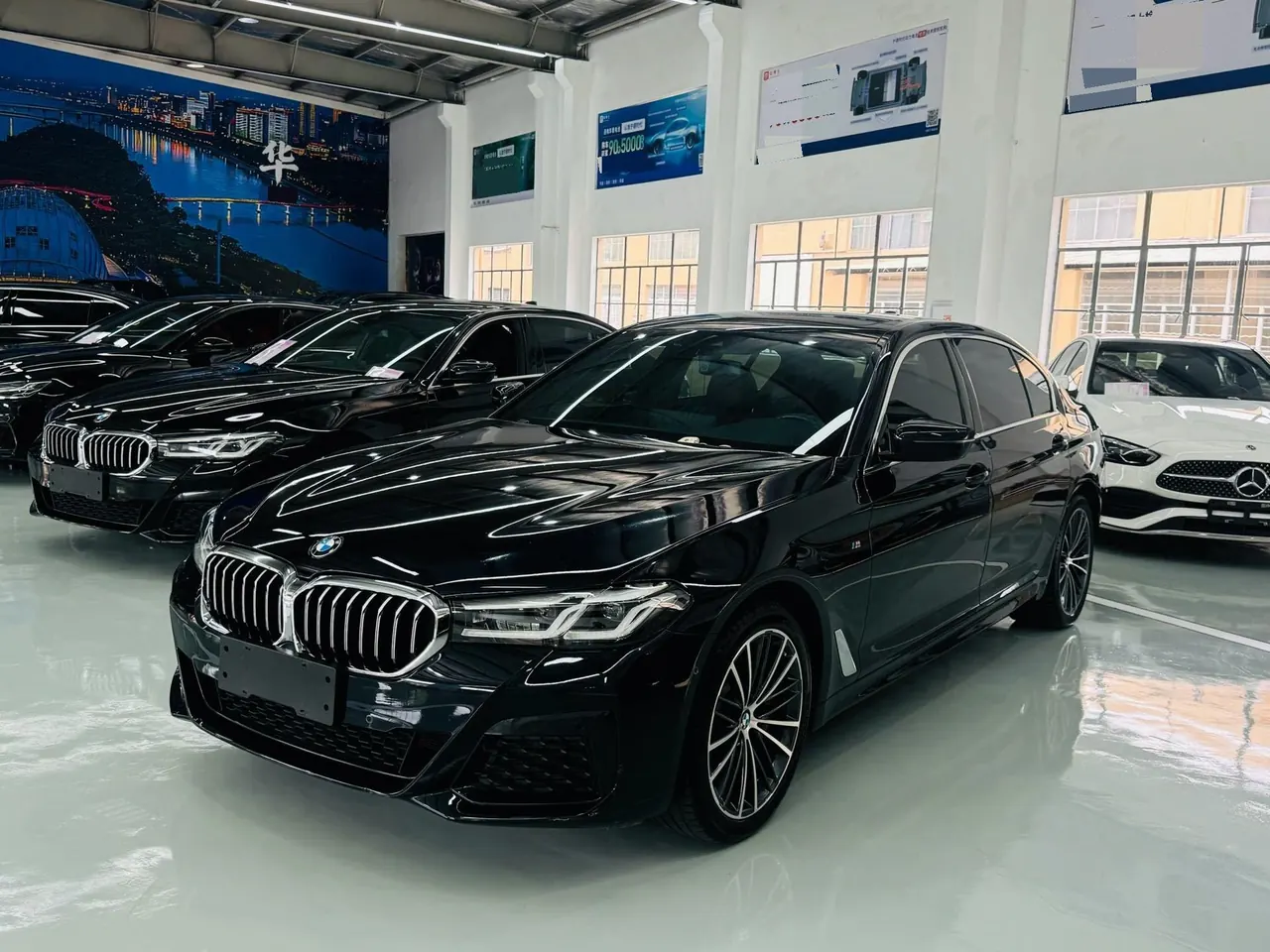 BMW 5 Series 2022 530Li 2.0T Leading M Sports Suit (Modified) Automatic Gear - View 1
