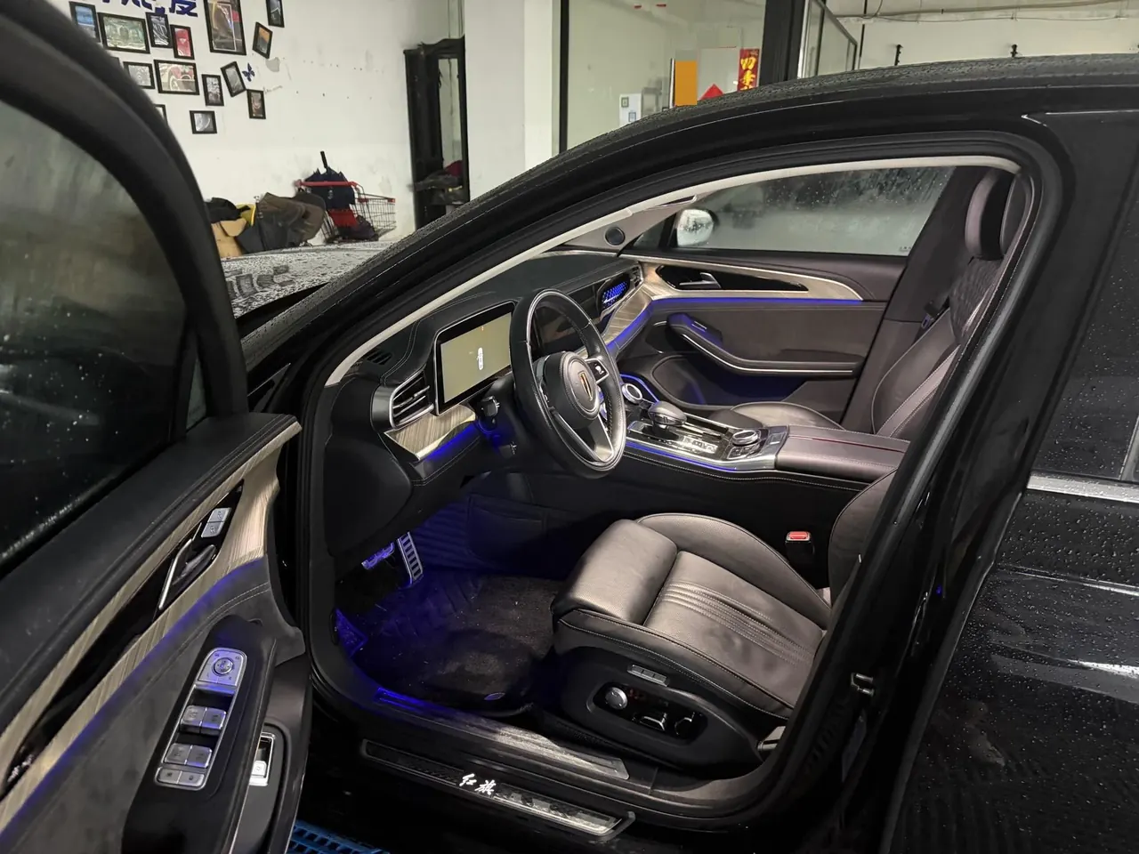 HongQi 2020 H9 48V 2.0T Zhilian Qi Chang Edition Automatic Gear 2