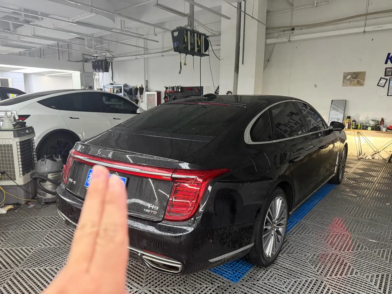 HongQi 2020 H9 48V 2.0T Zhilian Qi Chang Edition Automatic Gear 4