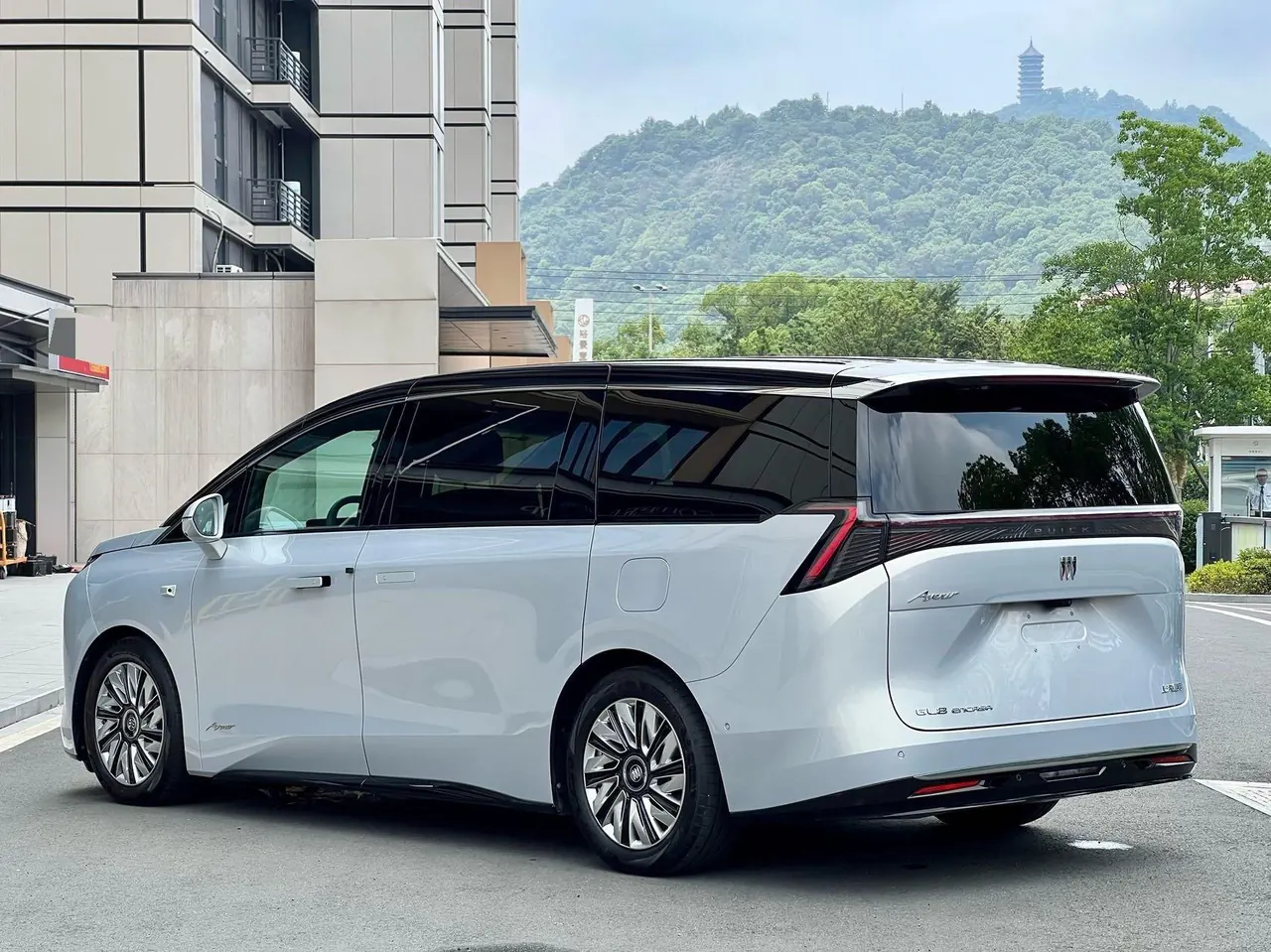 Buick 2026 to the world family 1.5T luxury version of automatic gear 7