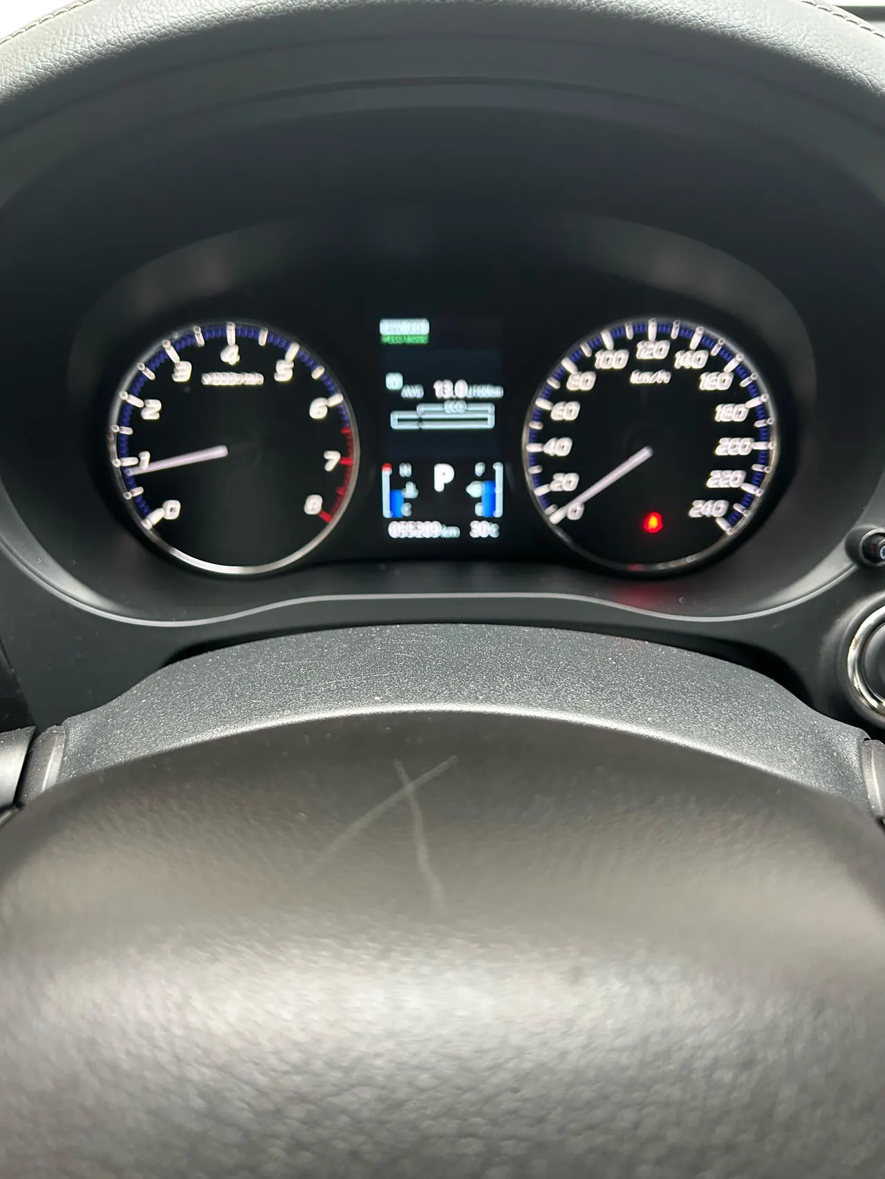 Mitsubishi 2021 Outlander 2.4 stepless four-wheel drive version 7-seat automatic gear 9