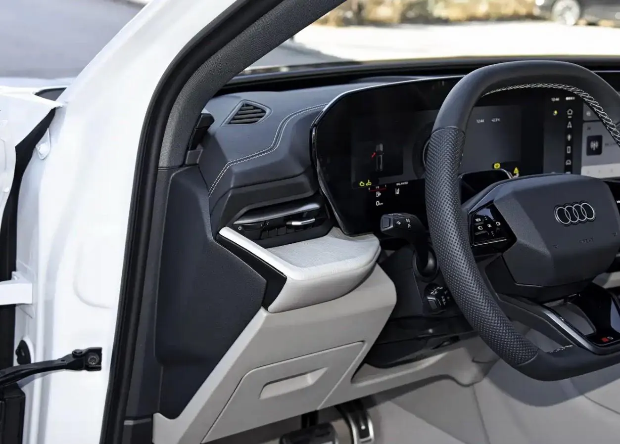 Audi 2026 Q5L 20 T 10 million users exclusive version of automatic gear 4