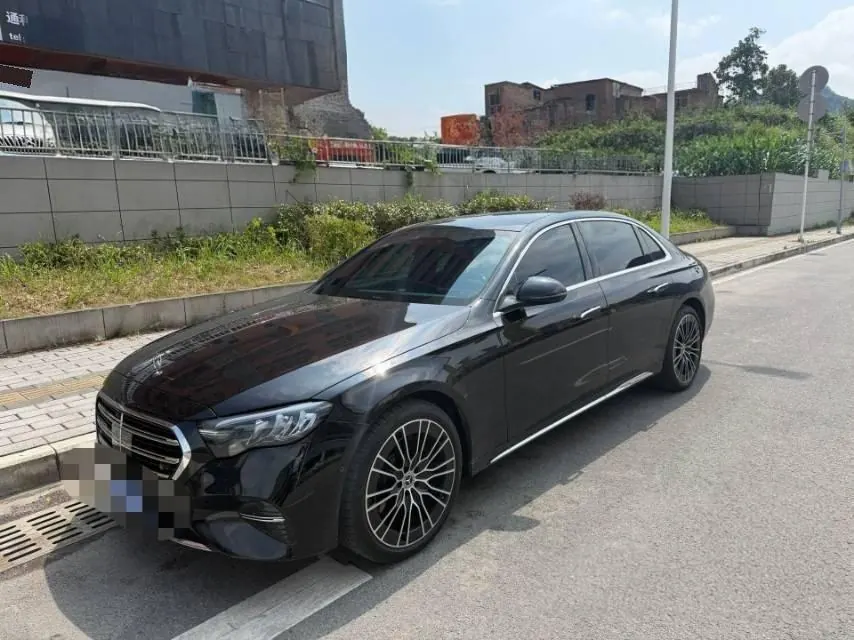 Mercedes Benz E-Class 2026 model E 300 L 48V 2.0T Luxury Edition Automatic - View 1