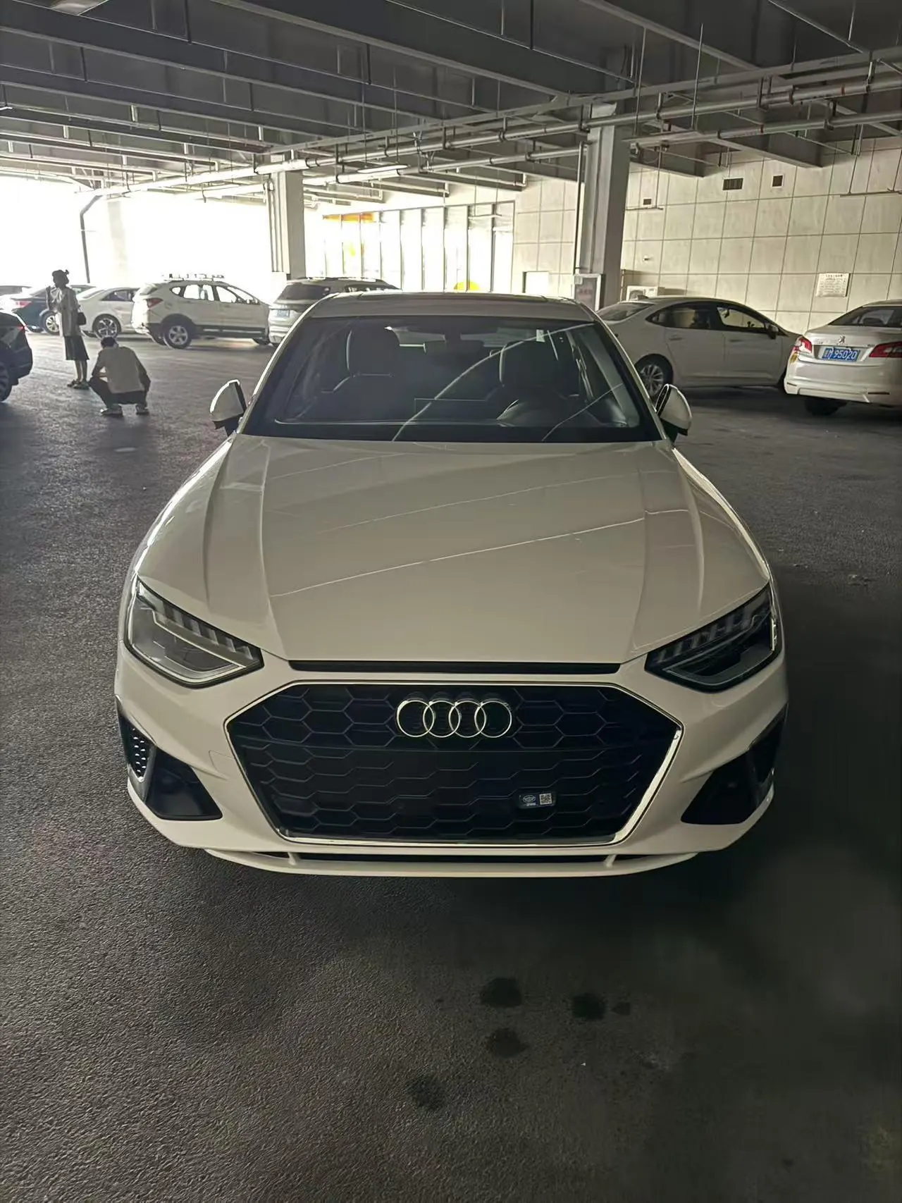 Audi 2022 A4L 2.0TFSI 40TFSI Fashion Dynamic Automatic 2
