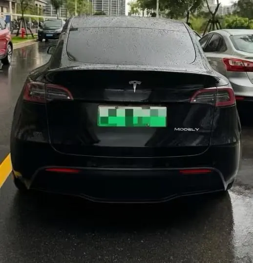 Tesla 2022 Model Y rear-wheel drive version (facelift) automatic gear 2