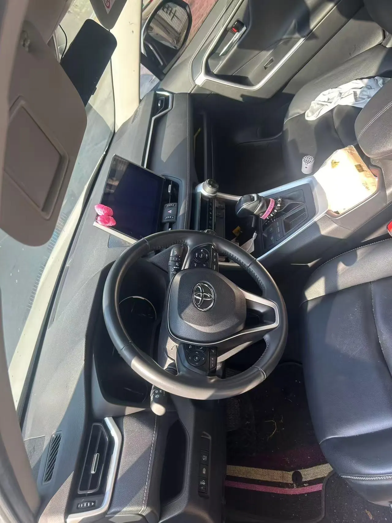 Toyota 2022 RAV4 Rongbo 2.0 Stepless Two-Drive Fashion Plus Edition Automatic Gear 2