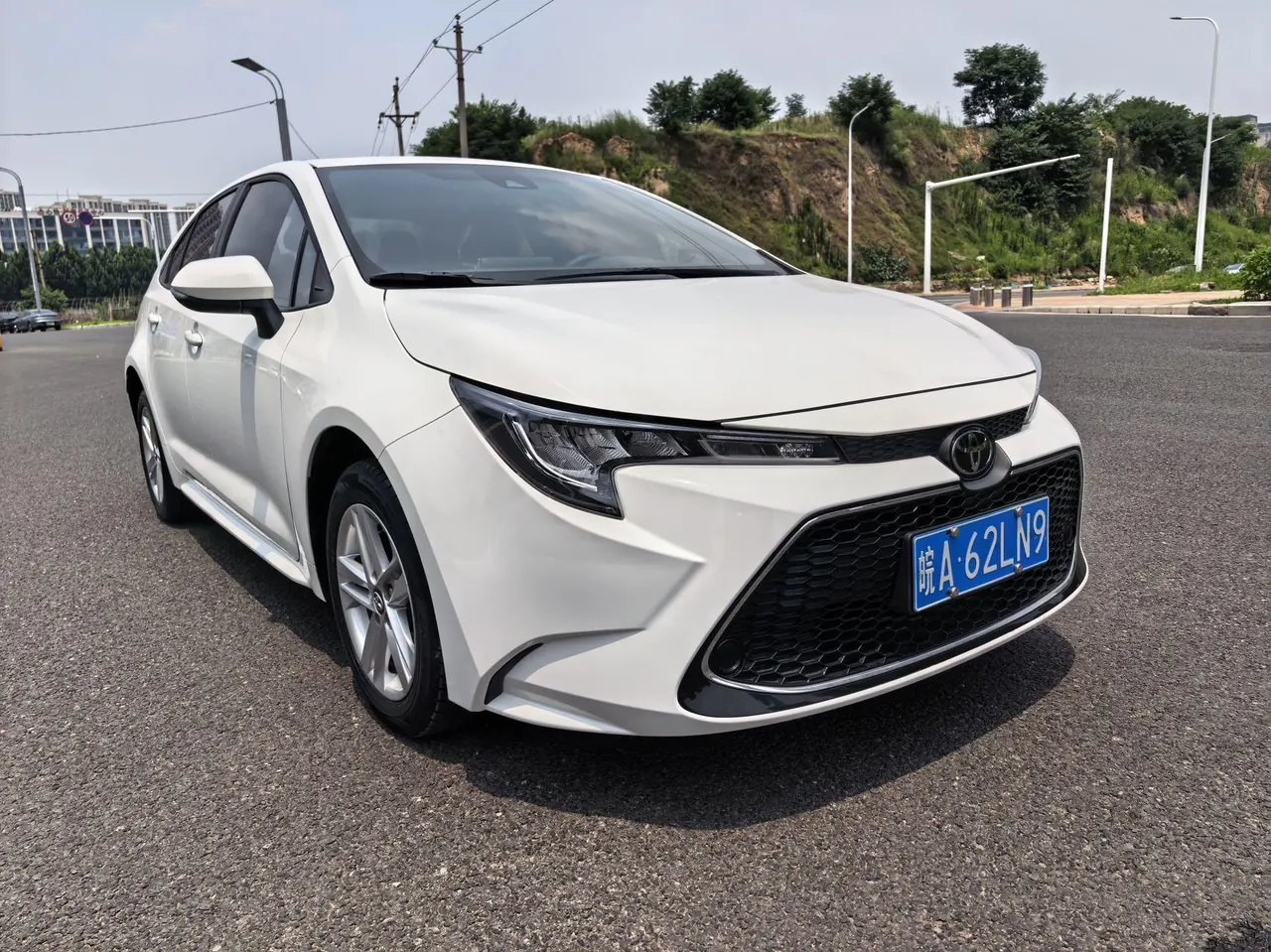 Toyota 2022 Lei Ling 1.2T Stepless 185T Deluxe Automatic Gear 3