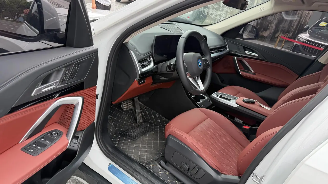 BMW 2026 iX1 eDrive25L eDrive25L X design set automatic gear 5