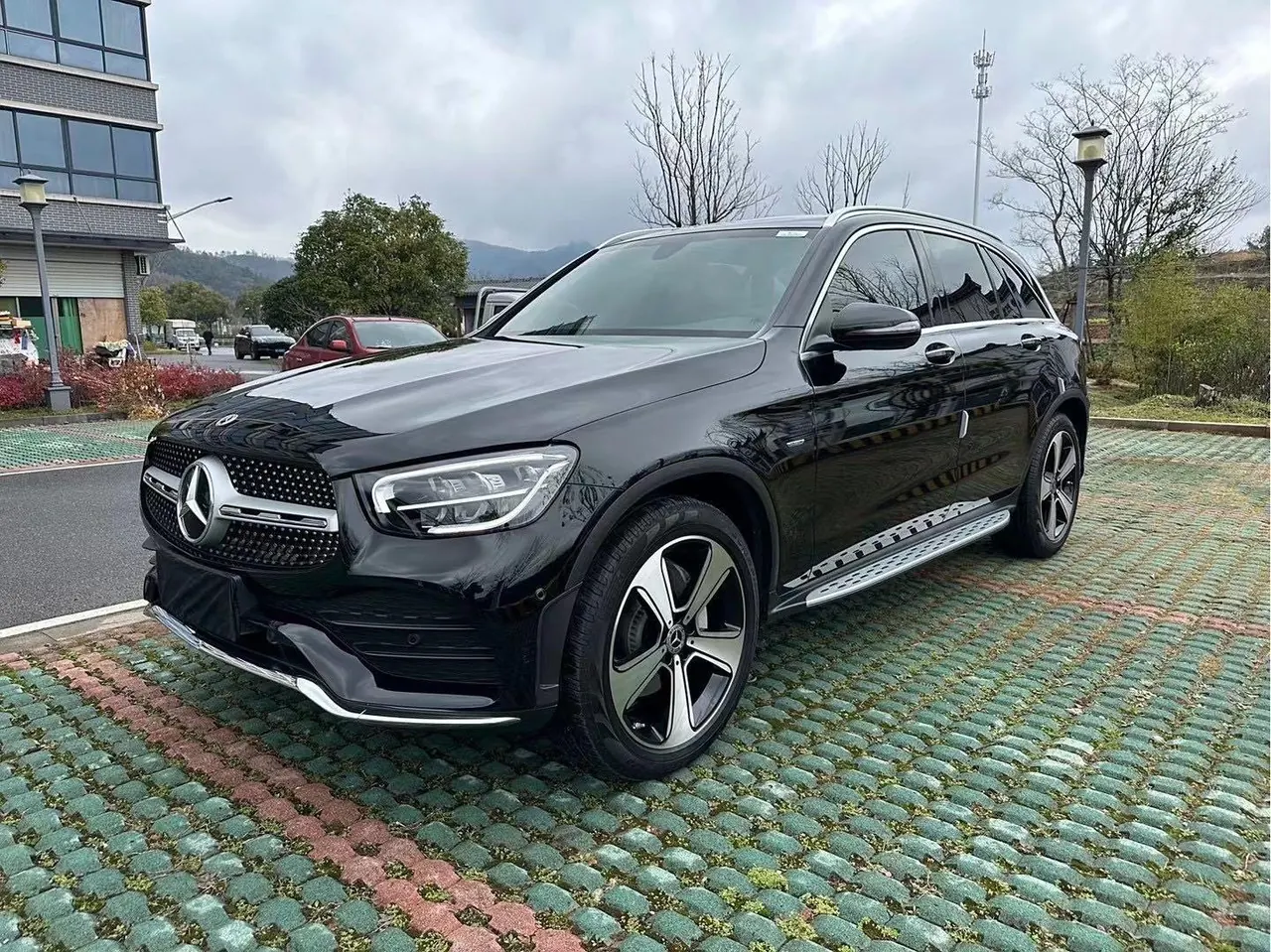 Mercedes Benz 2022 GLC 300 L 4MATIC 2.0T Dynamic (Modified) Automatic Gear - View 1