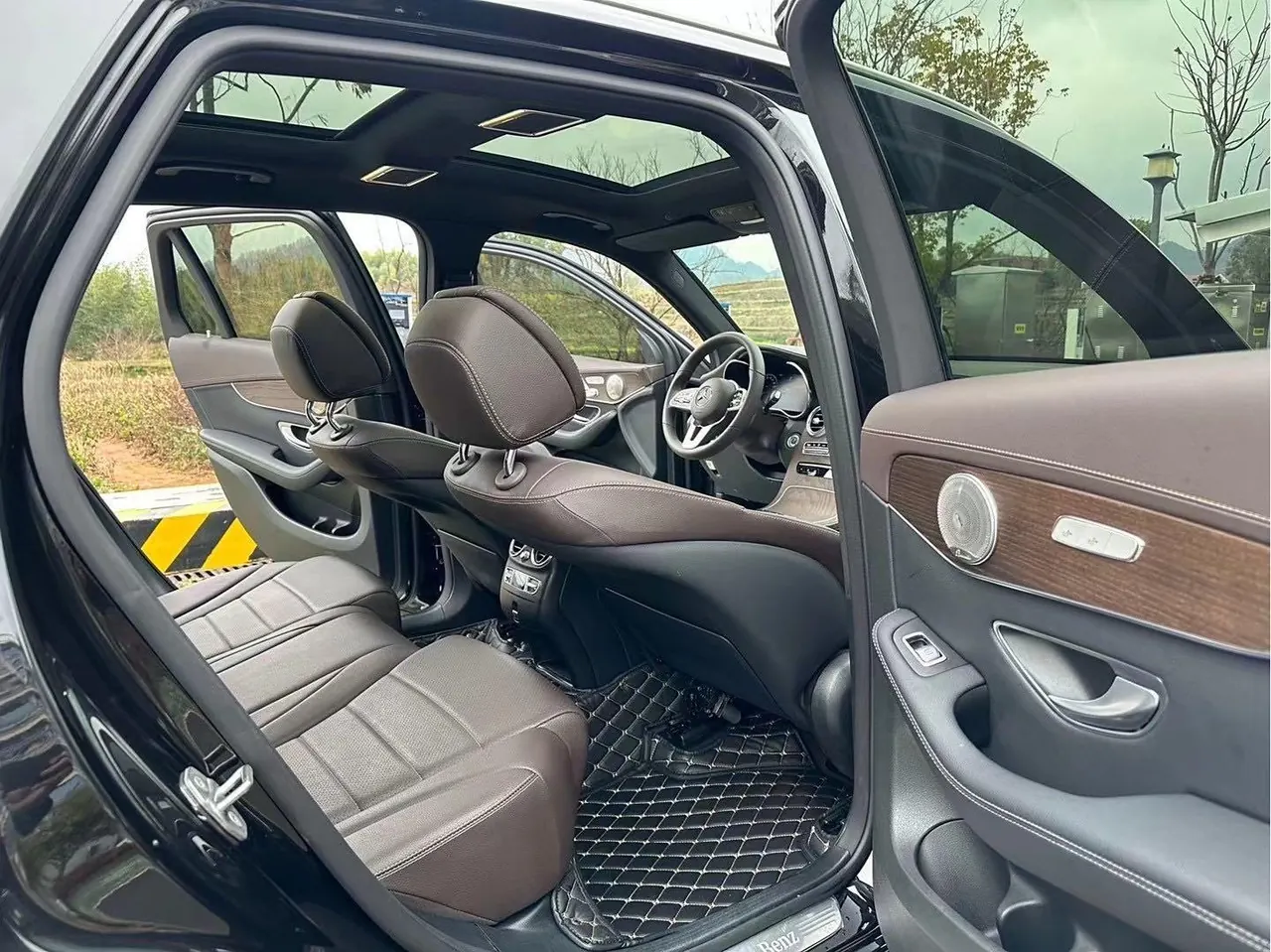 Mercedes Benz 2022 GLC 300 L 4MATIC 2.0T Dynamic (Modified) Automatic Gear 2