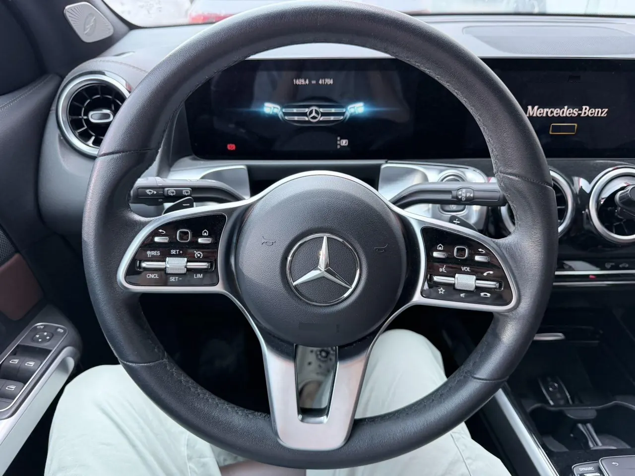 Mercedes Benz 2022 GLB 180 1.3T Dynamic (Modified) Automatic Gear 10