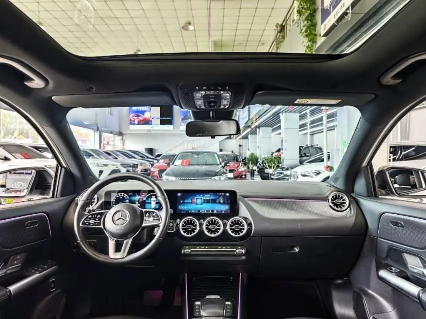 Mercedes Benz 2022 GLA 220 4MATIC 2.0T automatic gear 6