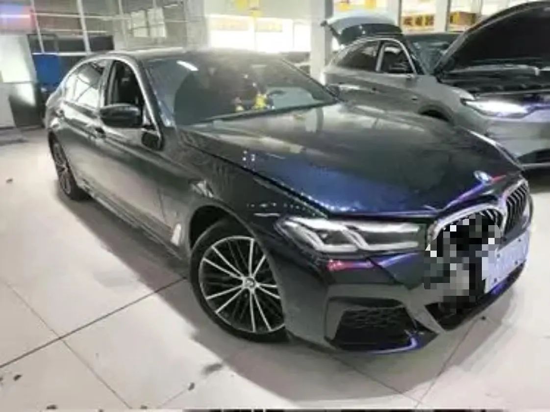 BMW 5 Series 2022 530Li 2.0T Leading M Sports Suit Automatic Gear 2