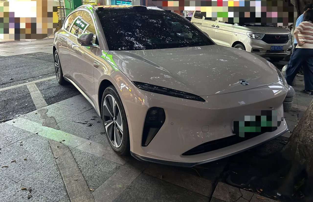 NIO 2024 ET5T 75kWh Touring automatic 3