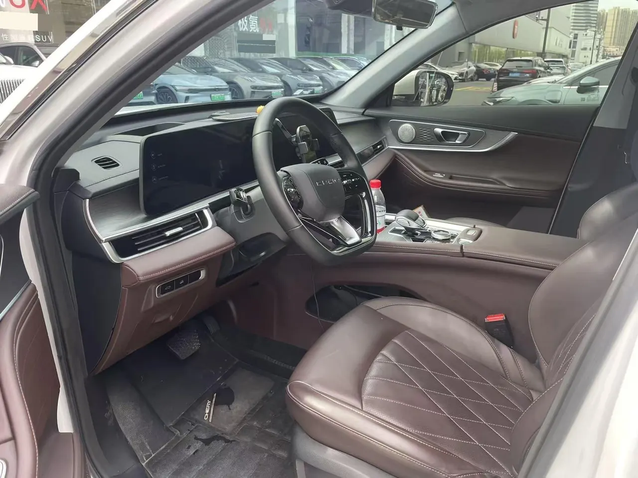 Chery 2024 Ruihu 8 PRO 1.6T 290T Champion Edition Two-Drive Peak Edition 5-seat Automatic Gear 5