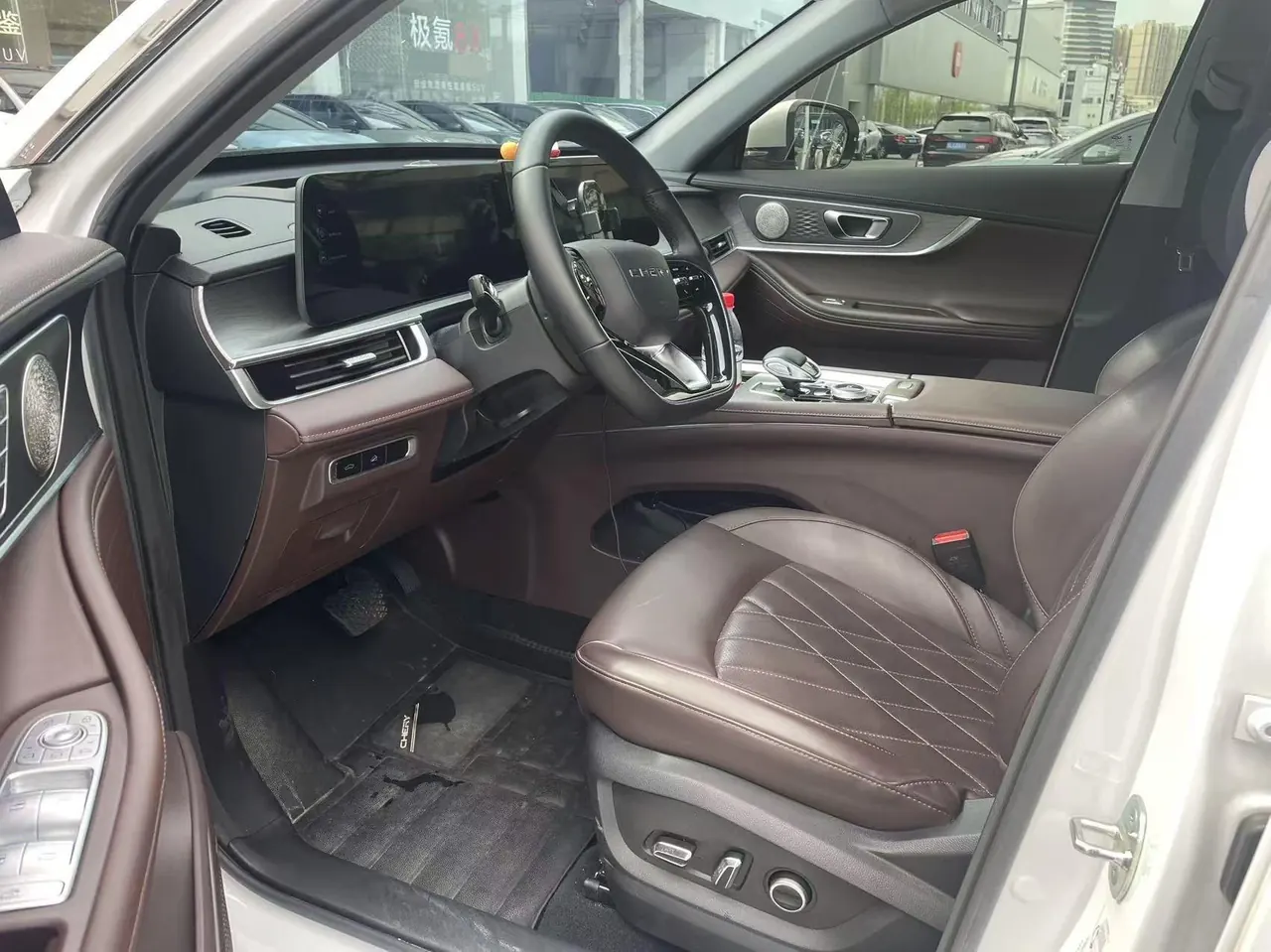 Chery 2024 Ruihu 8 PRO 1.6T 290T Champion Edition Two-Drive Peak Edition 5-seat Automatic Gear 6