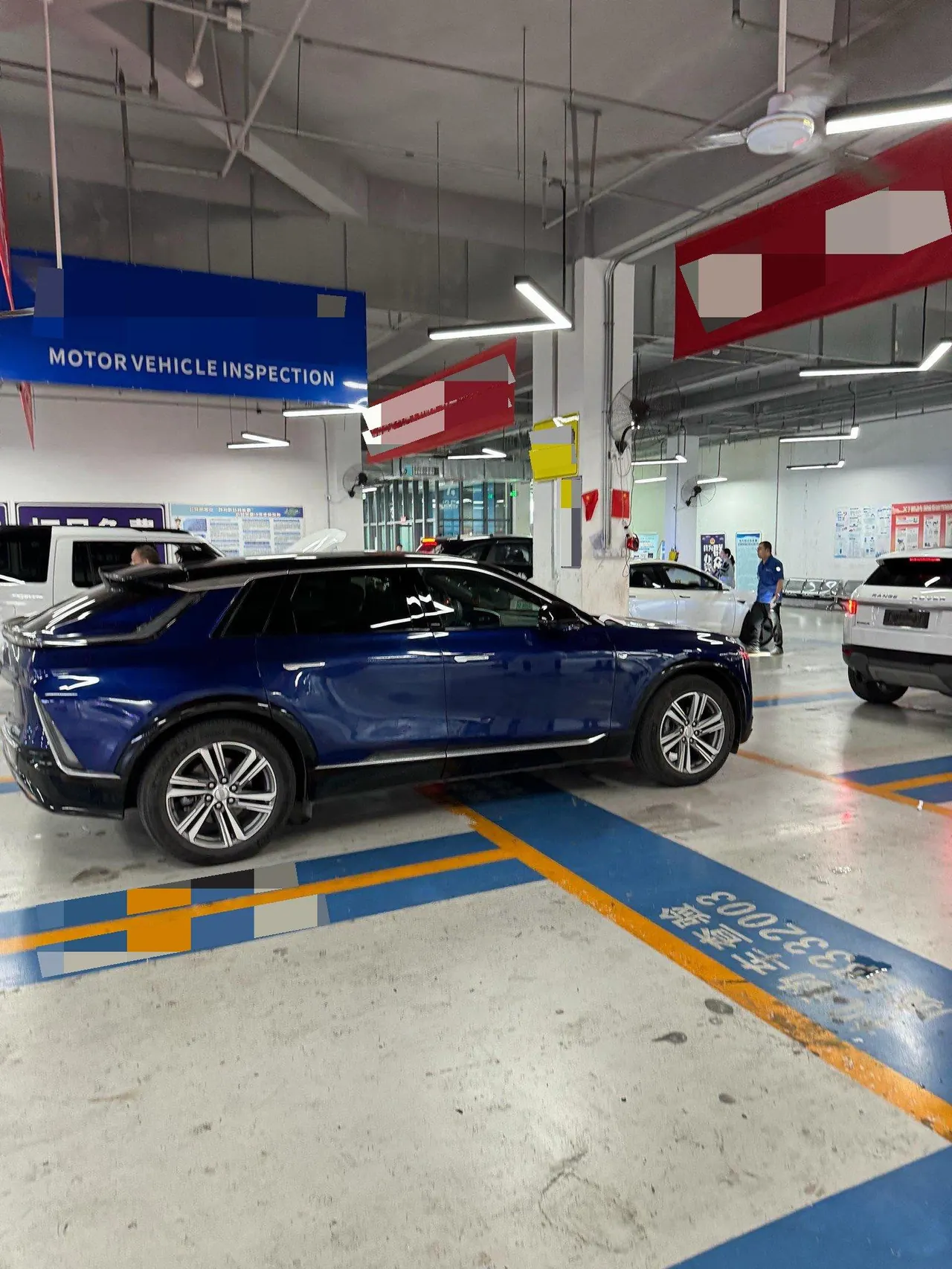 Cadillac 2022 LYRIQ (Sharp Song) Rear Drive Long Endurance Deluxe Edition Automatic Gear 4