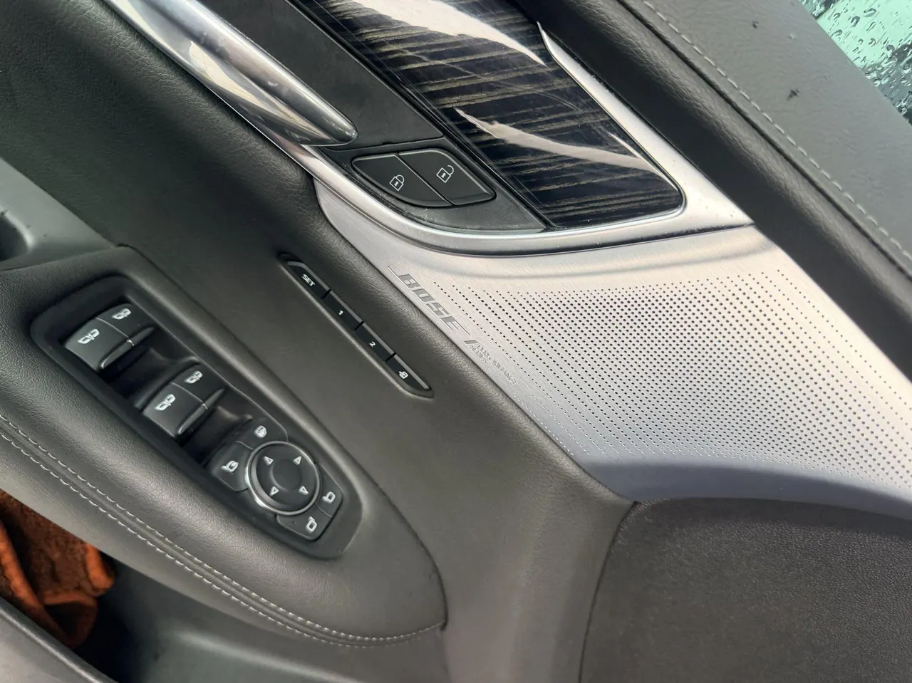 Cadillac 2022 XT6 48V 2.0T 7-seat four-wheel drive luxury automatic gear 5