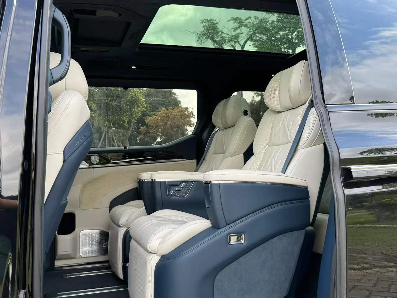 Zeekr 2024 Zeekr 009 7-seat aisle version 108kWh automatic gear 8