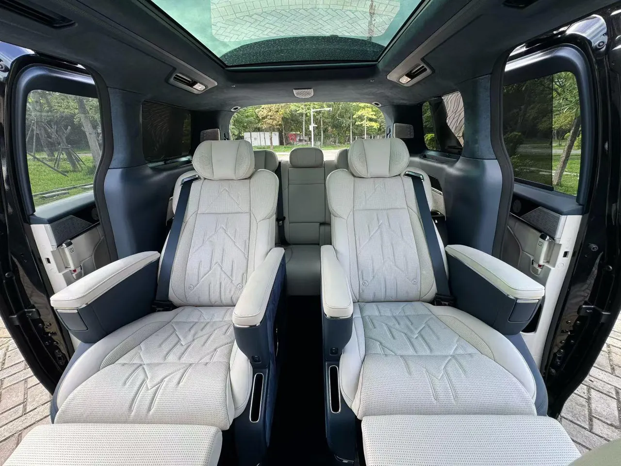 Zeekr 2024 Zeekr 009 7-seat aisle version 108kWh automatic gear 9