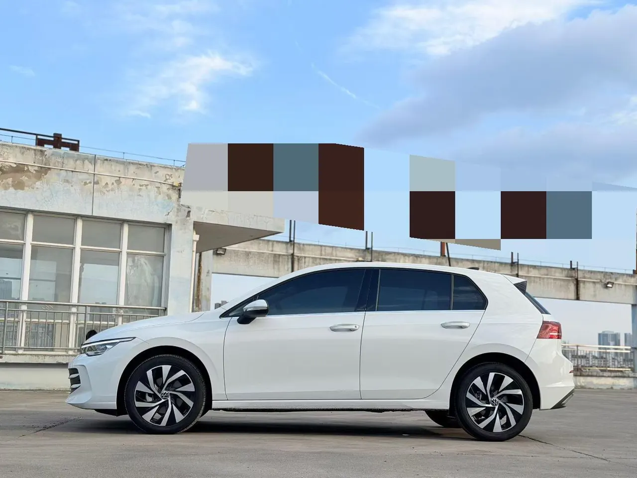 Volkswagen 2025 Golf 8 PRO 1.5TSI 300TSI Automatic 4