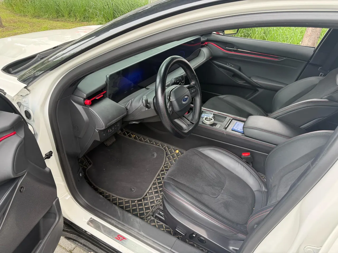 Ford 2022 Mondeo 2.0T EcoBoost 245 ST-Line Automatic Gear 4
