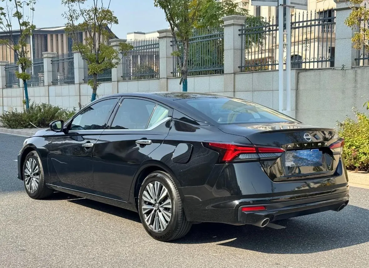 Nissan 2022 Teana 2.0 stepless XL-Upr premium version automatic gear 5