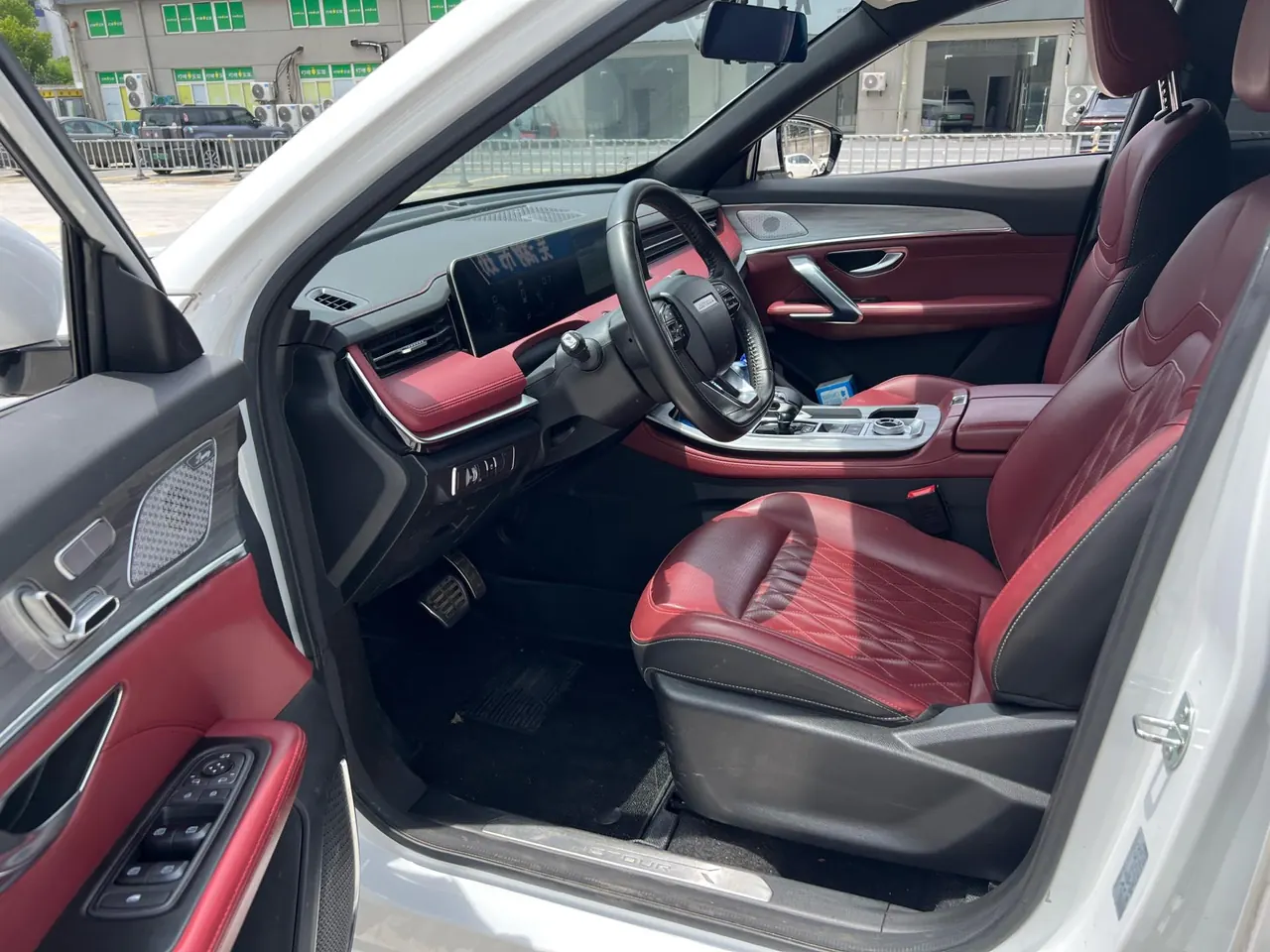 Jetour 2024 X70 PLUS 1.5T Champion Edition MAX5 Automatic Gear 5