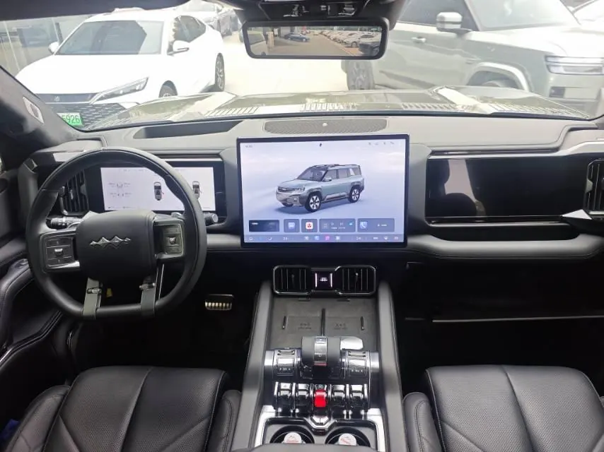 FangChengBao 2025 Leopard 8 2.0T Stepless Zhiyong Flagship Edition 7-seat Automatic Gear 6