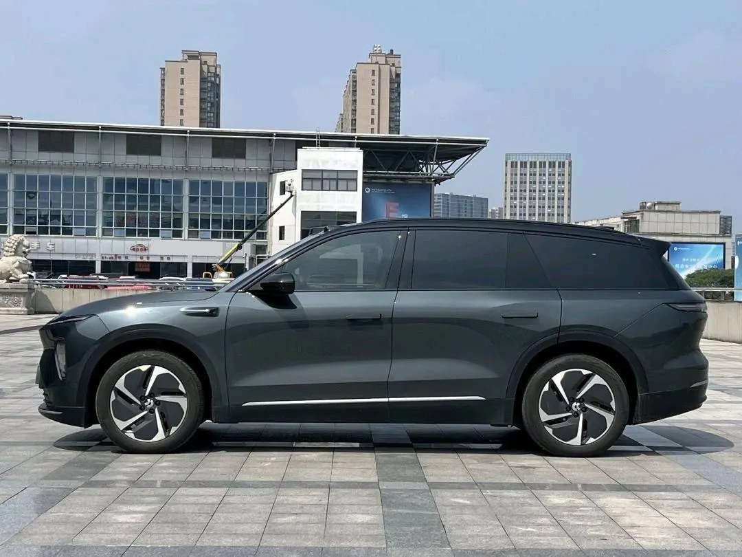 NIO 2023 ES8 75kWh automatic 5