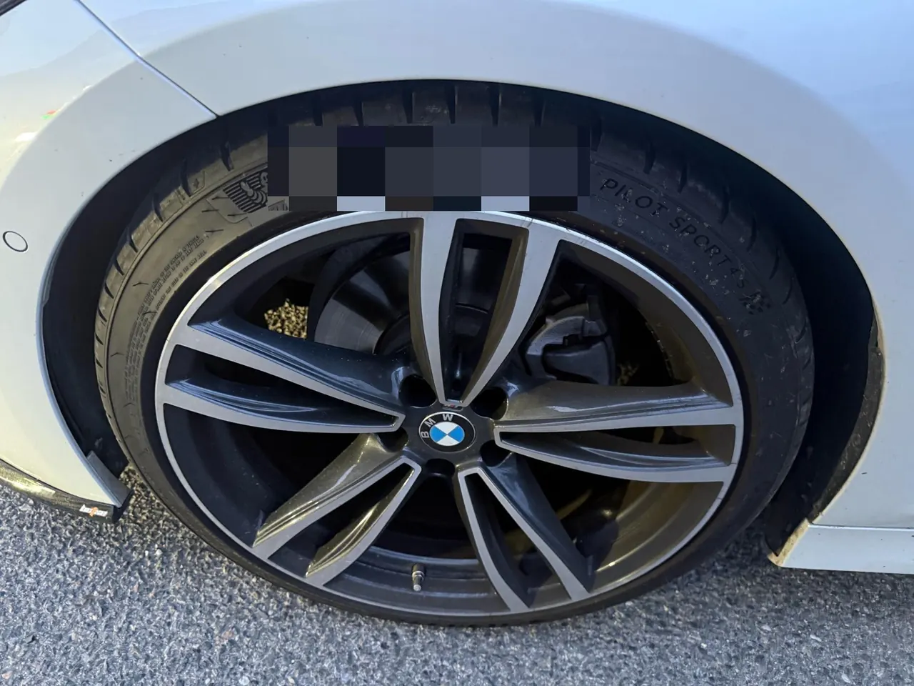 BMW 3 Series 2024 325i 2.0T M Sports Obsidian Night Suit Automatic Gear 18