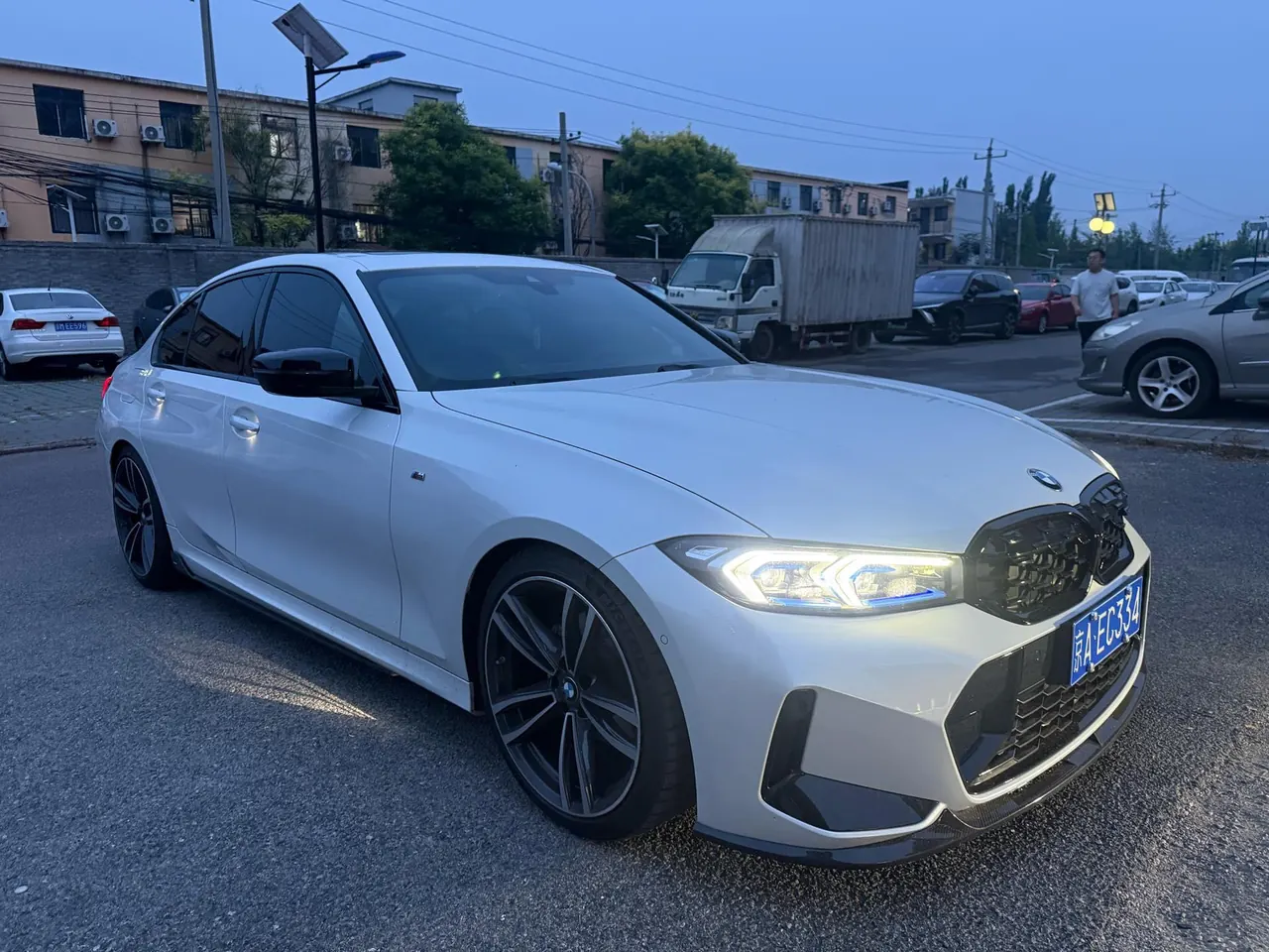 BMW 3 Series 2024 325i 2.0T M Sports Obsidian Night Suit Automatic Gear 3