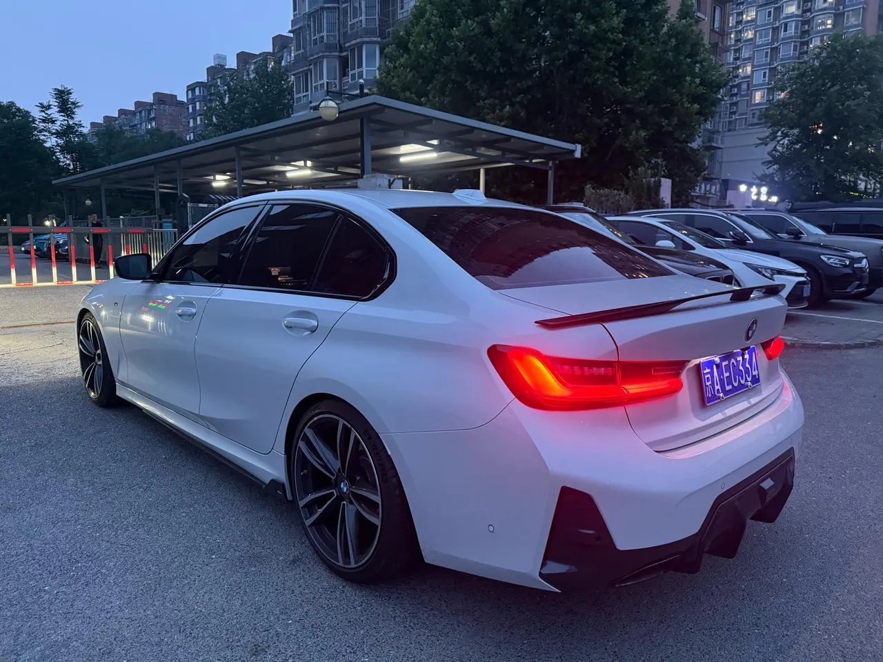 BMW 3 Series 2024 325i 2.0T M Sports Obsidian Night Suit Automatic Gear 4