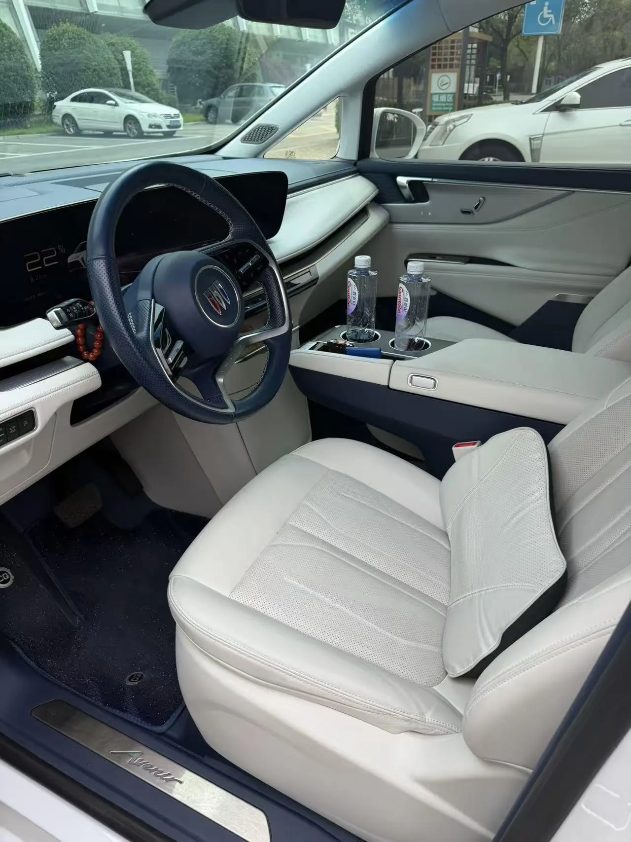 Buick 2024 GL8 Lu Zun PHEV 1.5T Luxury Edition 7-seat Automatic Gear 7