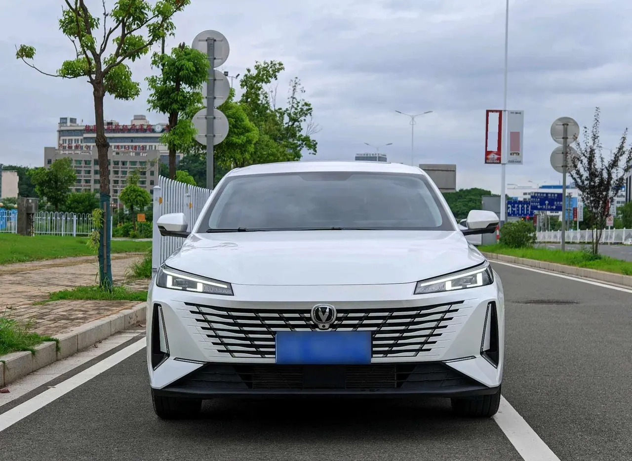 ChangAn 2024 Yidong 1.5TGDI Honorable Automatic Gear 2