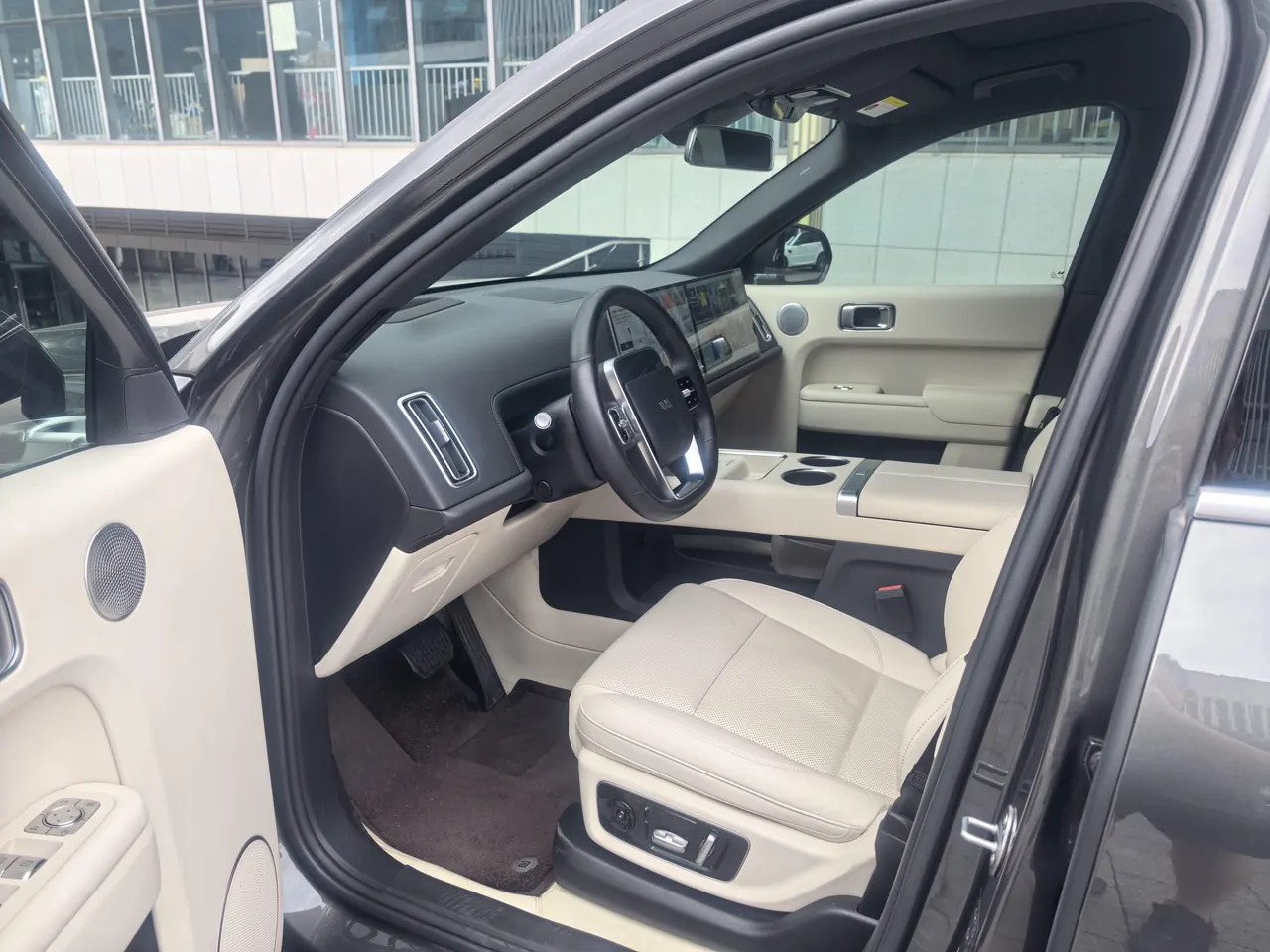 Li 2024 L9 Ultra automatic gear 5
