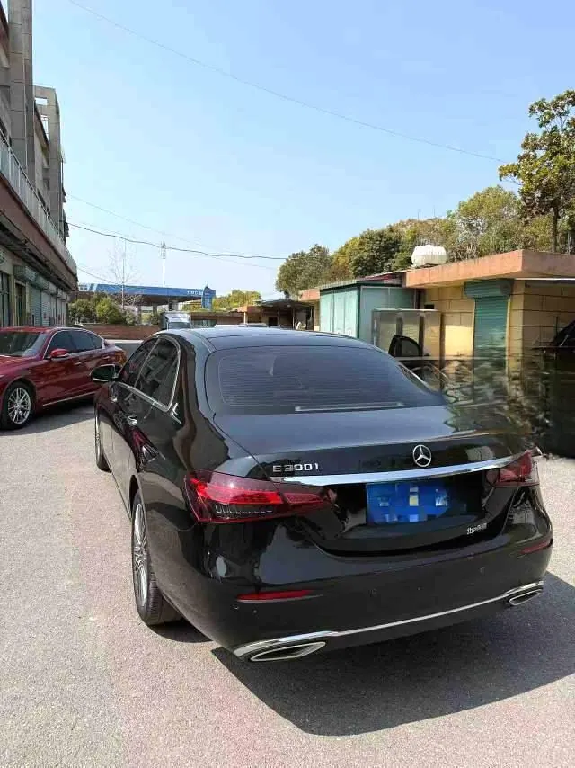 Mercedes Benz E Class 2023 E 300 L 2.0T Luxury Automatic Gear 3