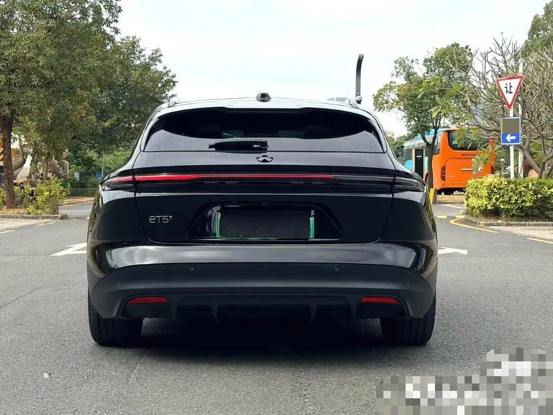 NIO 2024 ET5T 75kWh Touring automatic 4