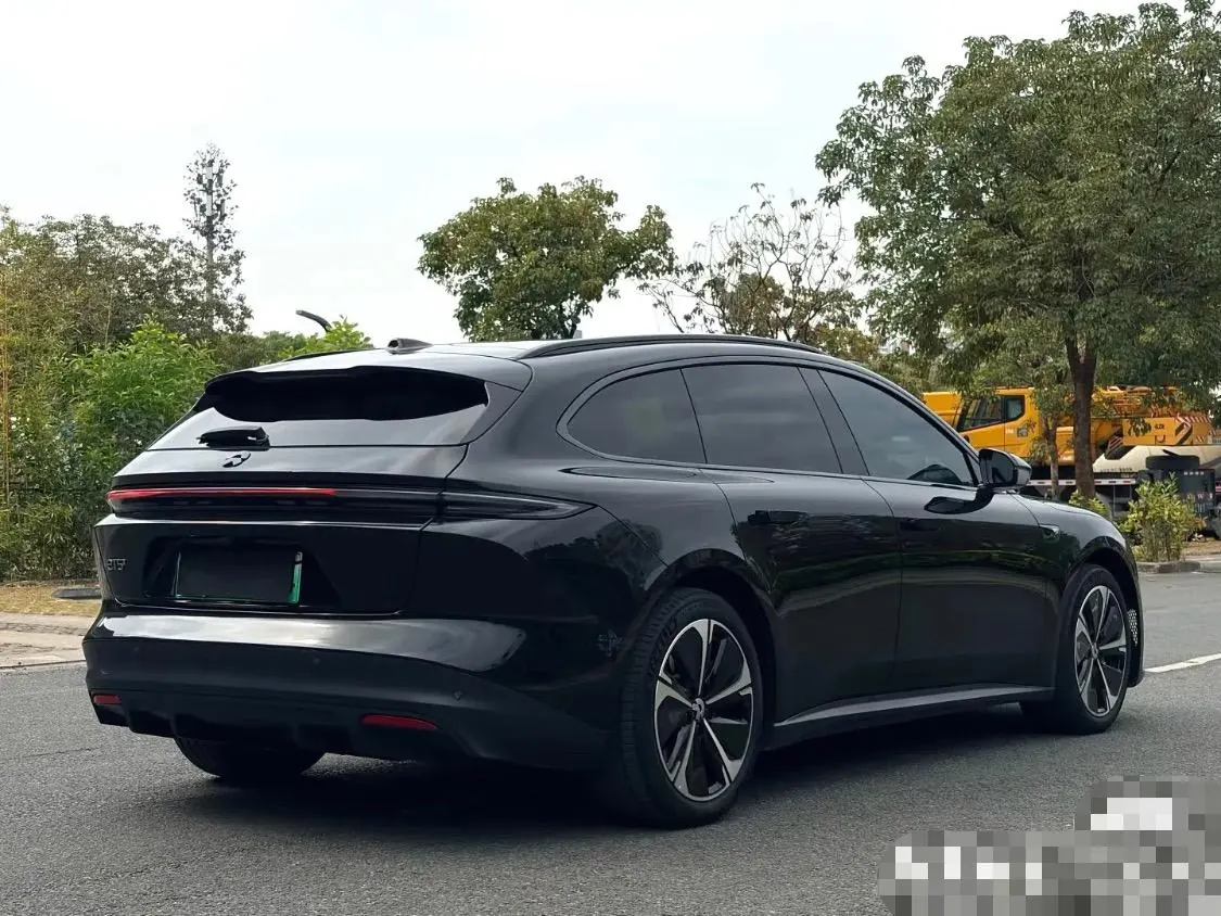 NIO 2024 ET5T 75kWh Touring automatic 5