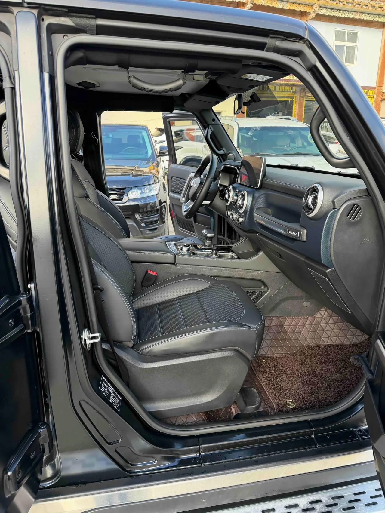 Beijing 2023 BJ40 2.0D Four-wheel Drive Blade Hero Edition Chivalrous Automatic Gear 11